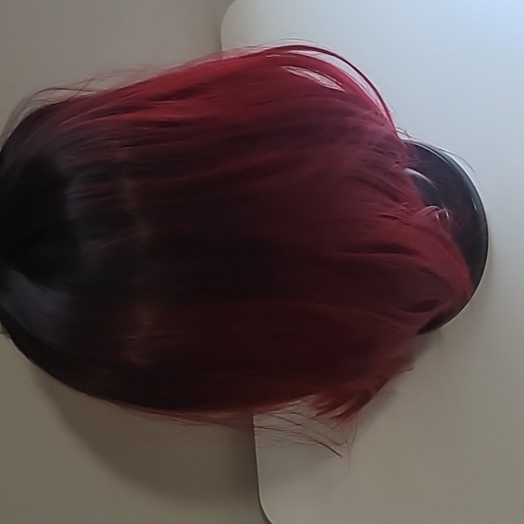 Wig - Picture 2 of 5